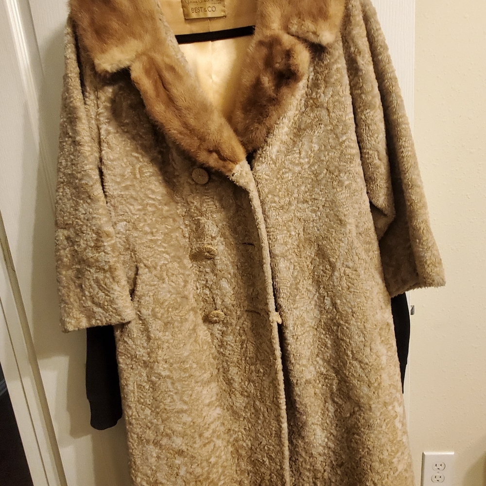 Vintage fur fox around the collar, church coat good condition.